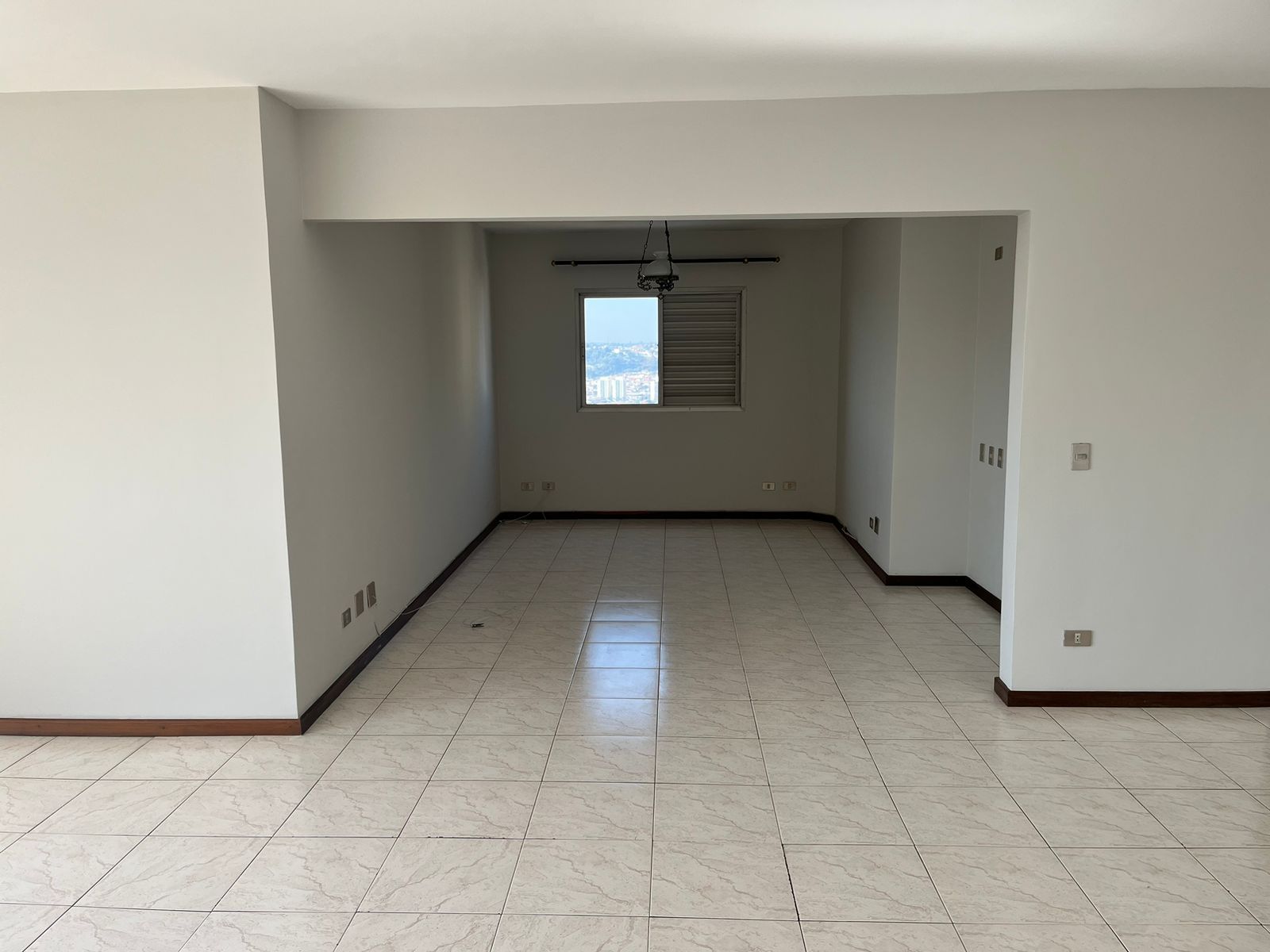 Apartamento 200m² -Edifício Acapulco – Centro