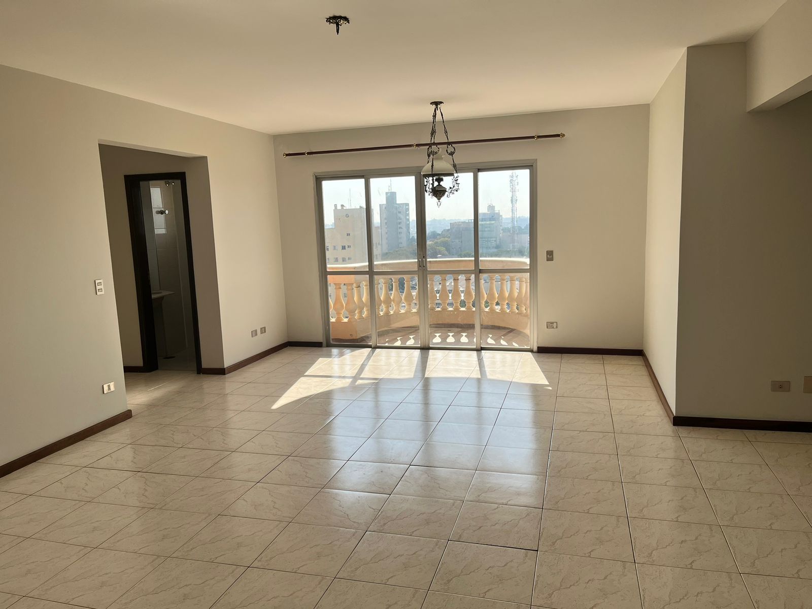 Apartamento 200m² -Edifício Acapulco – Centro