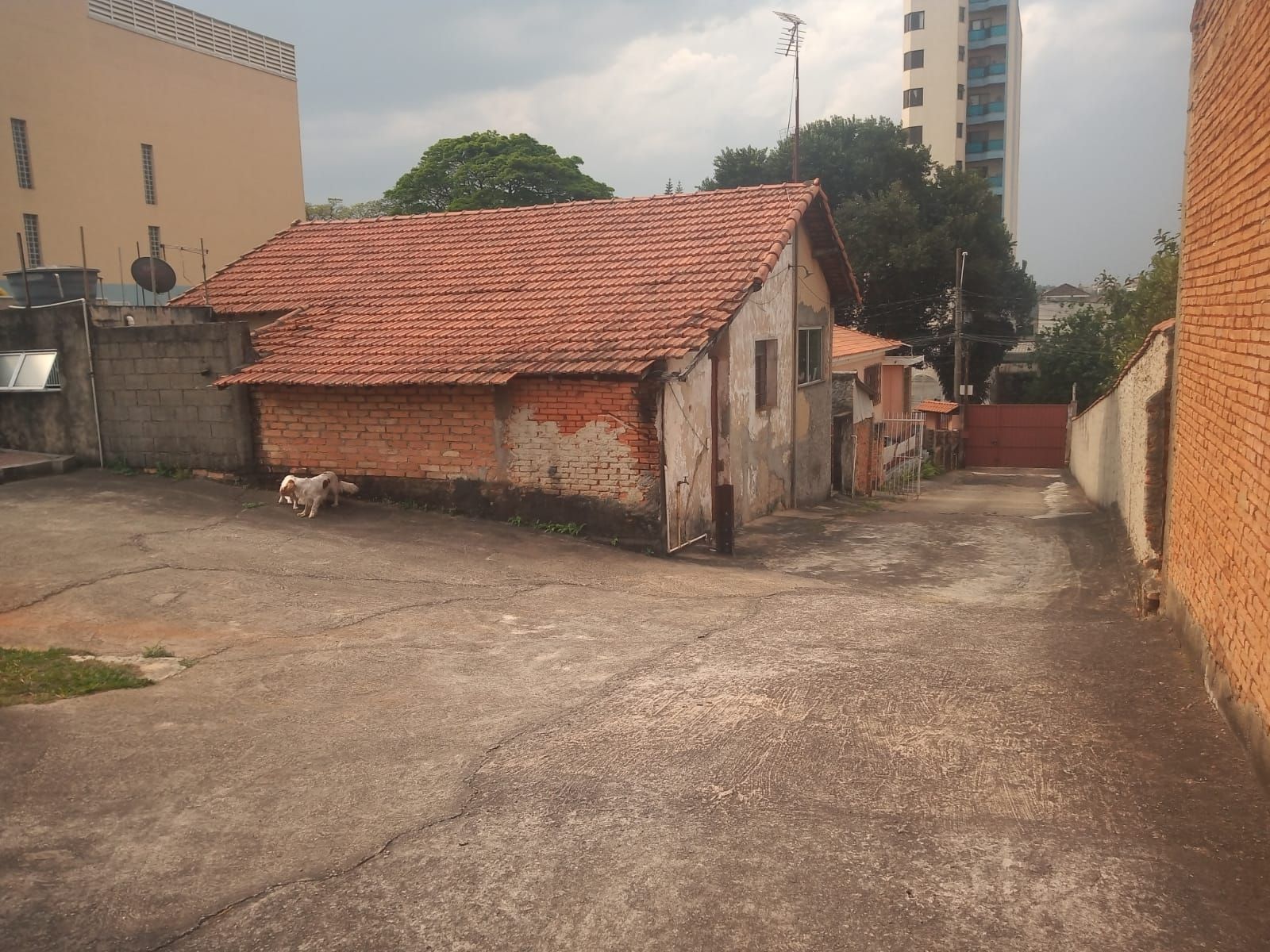 Casa – Av. Samuel Martins