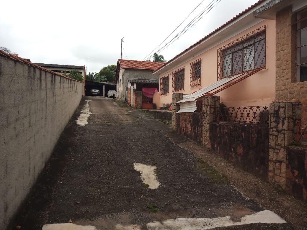 Casa – Av. Samuel Martins