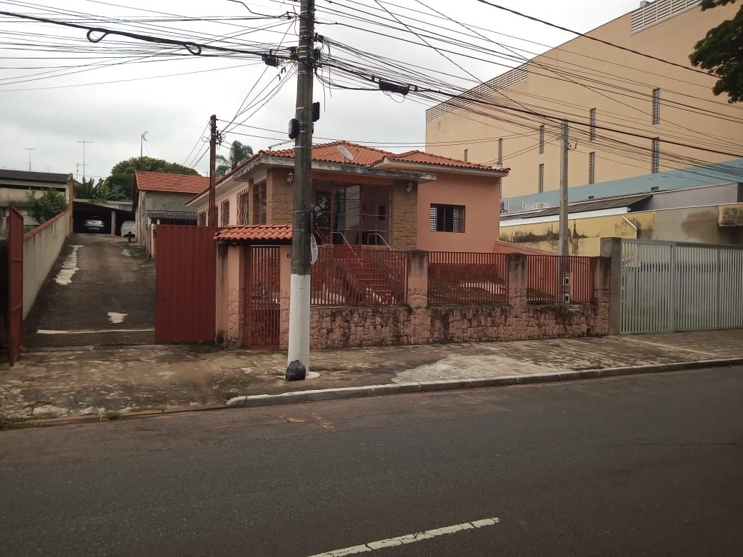 Casa – Av. Samuel Martins