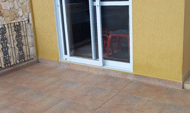 Belíssima Casa na Vila Agrícola – 2 Dorms, Planejada, 3 Vagas!